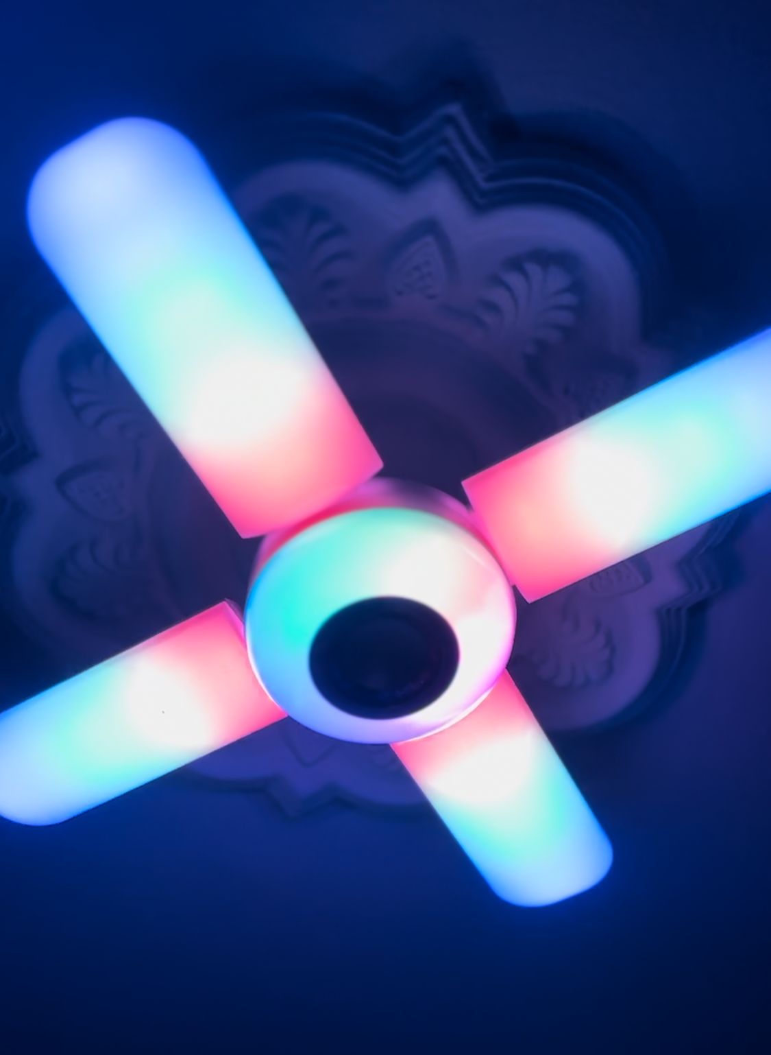 LAMPARA PARLANTE CON ASPAS