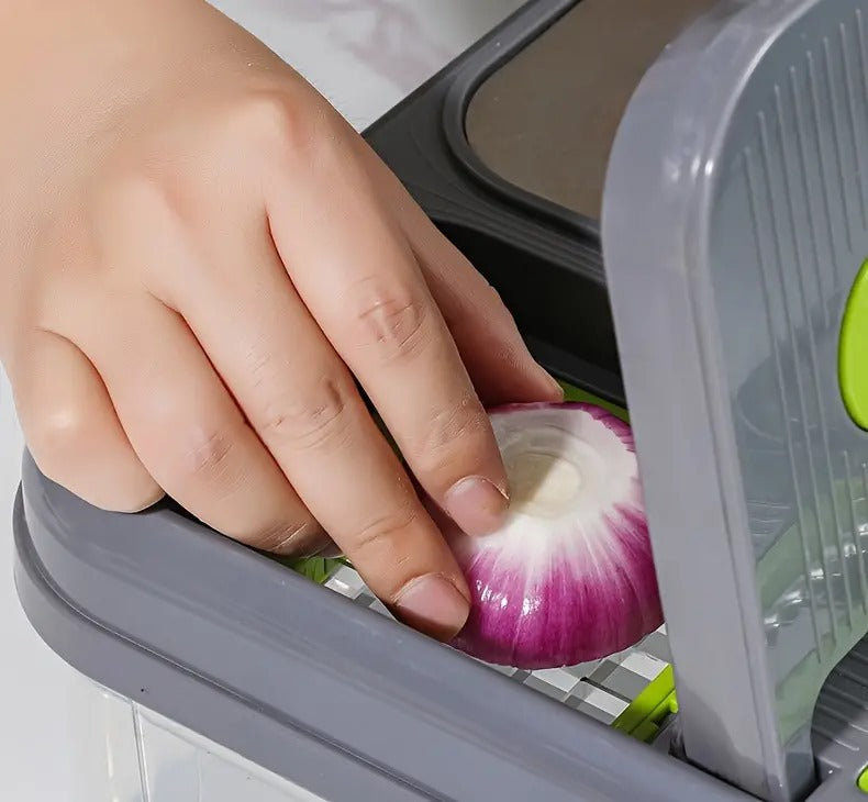 PICADOR CON TABLA Y RECIPIENTES 26 PIEZAS